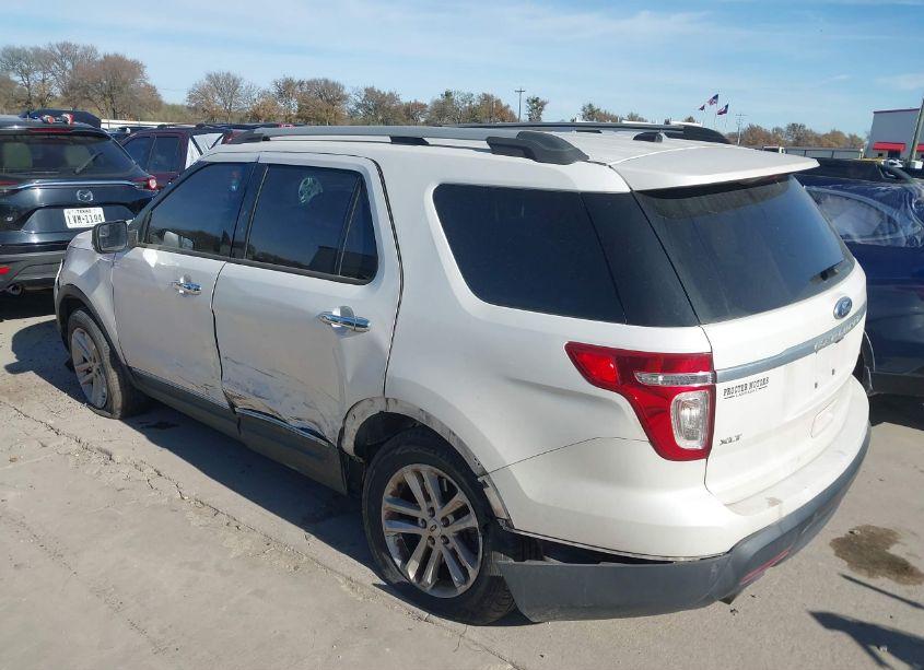 Photo 3 of 2013 Ford Explorer XLT (VIN 1FM5K7D88DGB93094)