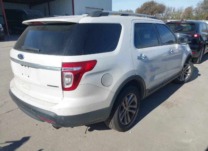 Photo 4 of 2013 Ford Explorer XLT (VIN 1FM5K7D88DGB93094)
