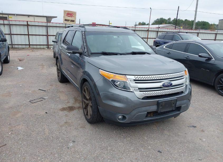 2014 Ford Explorer XLT (VIN 1FM5K7D88EGA99931) main photo