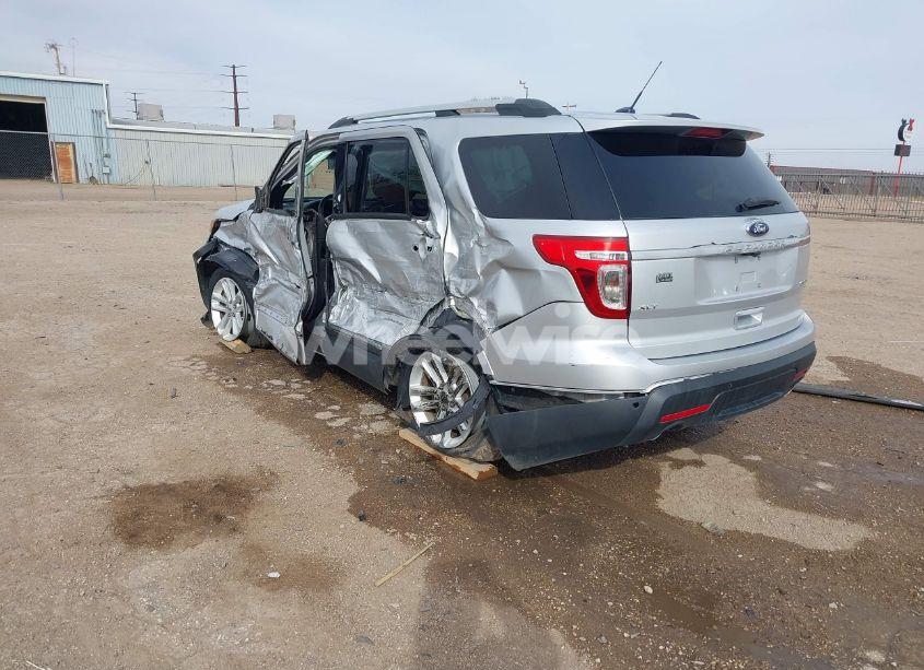 Photo 3 of 2014 Ford Explorer XLT (VIN 1FM5K7D88EGC12034)