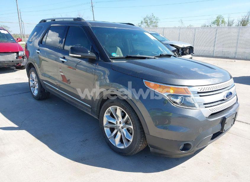 2015 Ford Explorer XLT (VIN 1FM5K7D88FGB17989) main photo