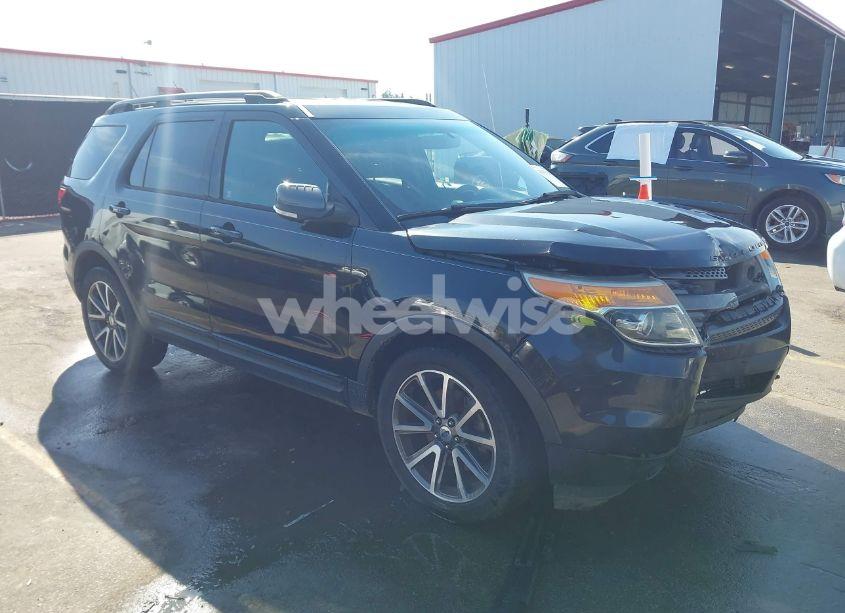 2015 Ford Explorer XLT (VIN 1FM5K7D88FGB78954) main photo