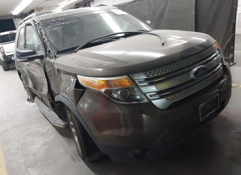 2015 Ford Explorer XLT (VIN 1FM5K7D88FGC06140) main photo