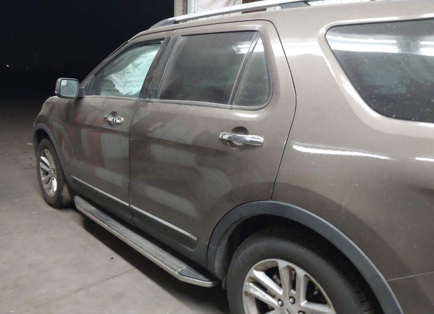 Photo 14 of 2015 Ford Explorer XLT (VIN 1FM5K7D88FGC06140)