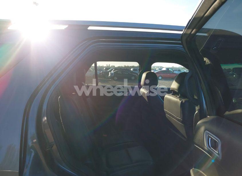 Photo 8 of 2015 Ford Explorer XLT (VIN 1FM5K7D88FGC48730)