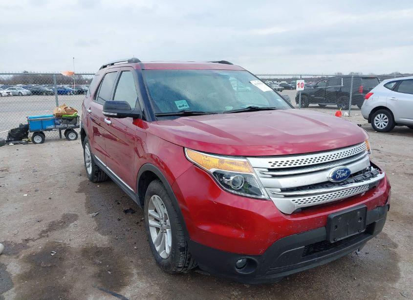 2015 Ford Explorer XLT (VIN 1FM5K7D88FGC63213) main photo