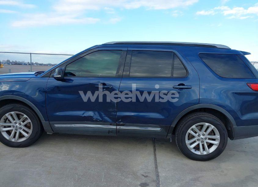 Photo 14 of 2016 Ford Explorer XLT (VIN 1FM5K7D88GGA35116)