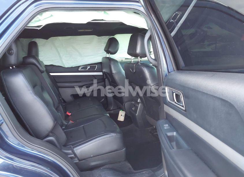 Photo 8 of 2016 Ford Explorer XLT (VIN 1FM5K7D88GGA35116)