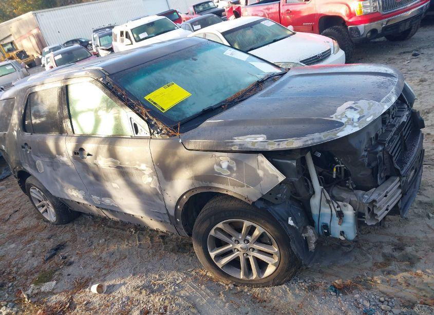 Photo 13 of 2016 Ford Explorer XLT (VIN 1FM5K7D88GGA97275)