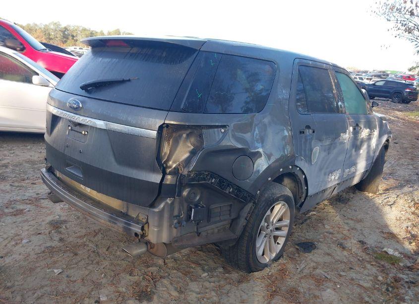 Photo 4 of 2016 Ford Explorer XLT (VIN 1FM5K7D88GGA97275)