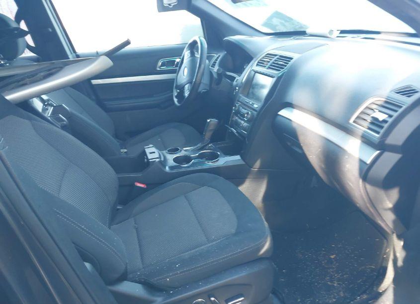 Photo 5 of 2016 Ford Explorer XLT (VIN 1FM5K7D88GGA97275)