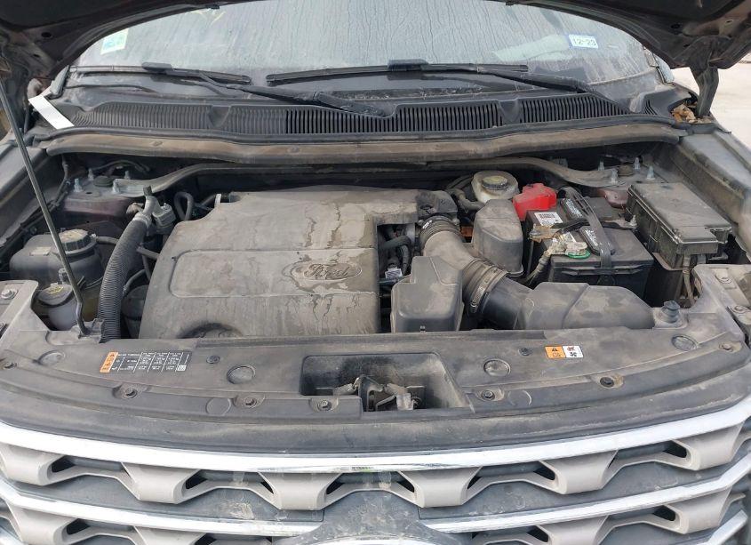 Photo 10 of 2016 Ford Explorer XLT (VIN 1FM5K7D88GGB51643)