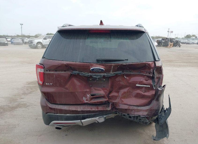 Photo 15 of 2016 Ford Explorer XLT (VIN 1FM5K7D88GGB51643)