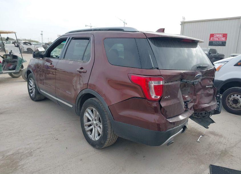 Photo 3 of 2016 Ford Explorer XLT (VIN 1FM5K7D88GGB51643)