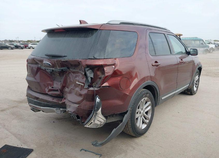 Photo 4 of 2016 Ford Explorer XLT (VIN 1FM5K7D88GGB51643)