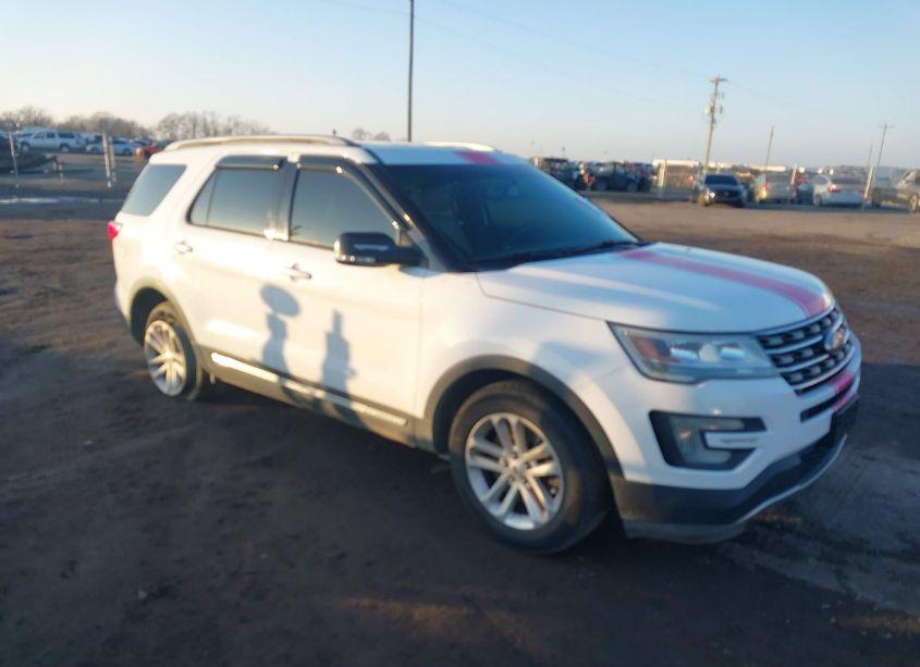 2016 Ford Explorer XLT (VIN 1FM5K7D88GGB58771) main photo