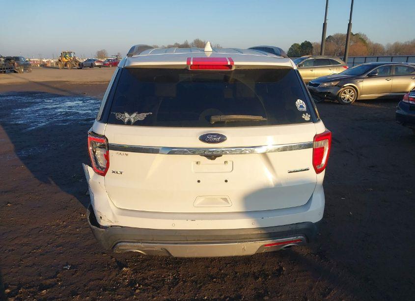 Photo 16 of 2016 Ford Explorer XLT (VIN 1FM5K7D88GGB58771)