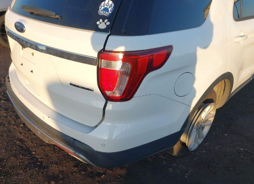 Photo 18 of 2016 Ford Explorer XLT (VIN 1FM5K7D88GGB58771)