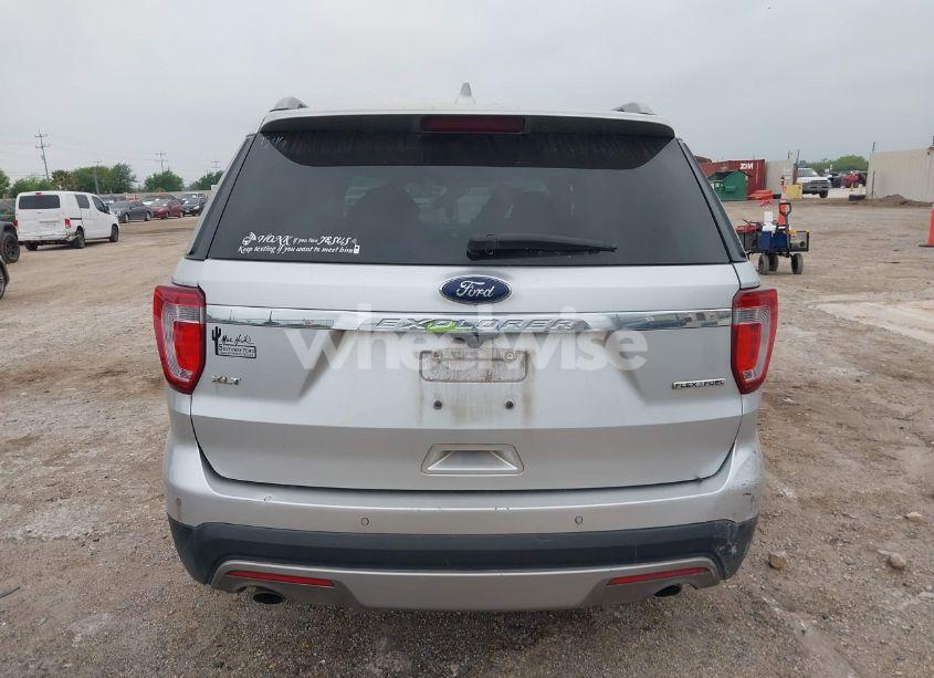 Photo 15 of 2016 Ford Explorer XLT (VIN 1FM5K7D88GGB79300)