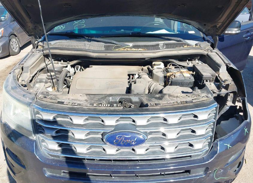 Photo 10 of 2016 Ford Explorer XLT (VIN 1FM5K7D88GGC41181)