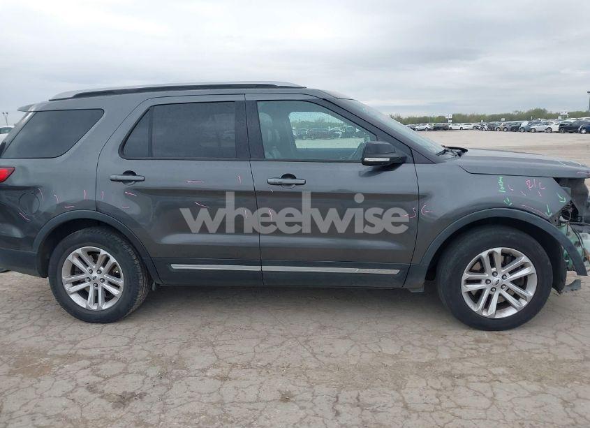 Photo 14 of 2016 Ford Explorer XLT (VIN 1FM5K7D88GGC85343)