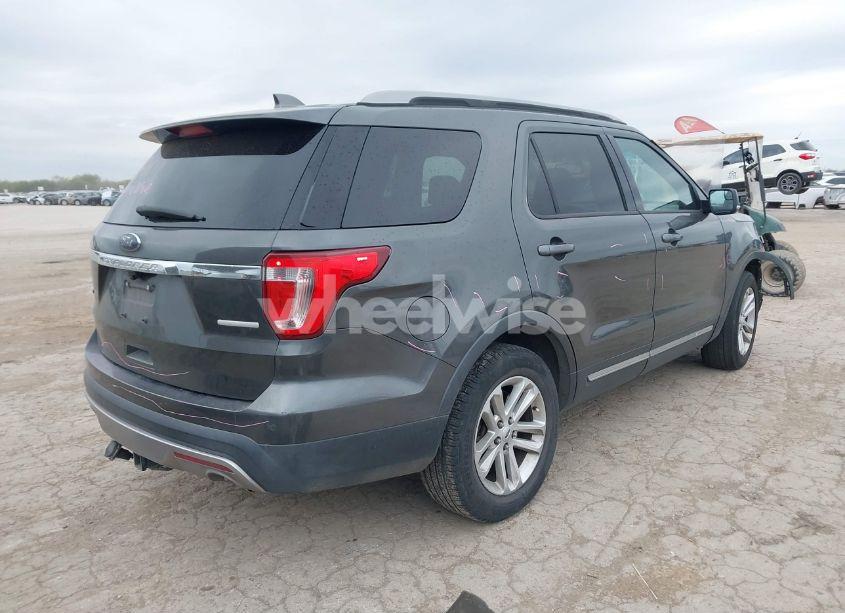 Photo 4 of 2016 Ford Explorer XLT (VIN 1FM5K7D88GGC85343)