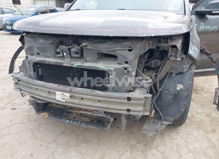 Photo 6 of 2016 Ford Explorer XLT (VIN 1FM5K7D88GGC85343)