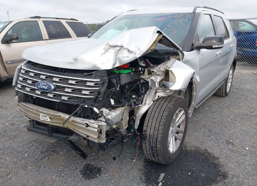 Photo 6 of 2017 Ford Explorer XLT (VIN 1FM5K7D88HGB04369)