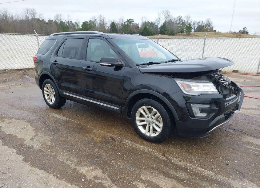 2017 Ford Explorer XLT (VIN 1FM5K7D88HGB43608) main photo