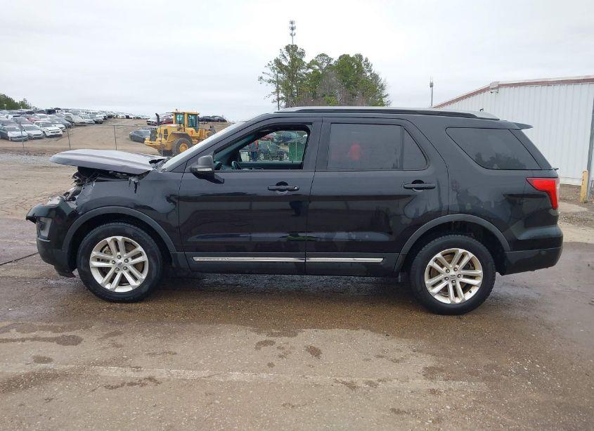 Photo 14 of 2017 Ford Explorer XLT (VIN 1FM5K7D88HGB43608)