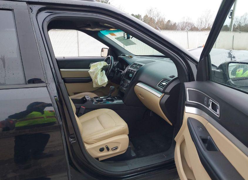 Photo 5 of 2017 Ford Explorer XLT (VIN 1FM5K7D88HGB43608)