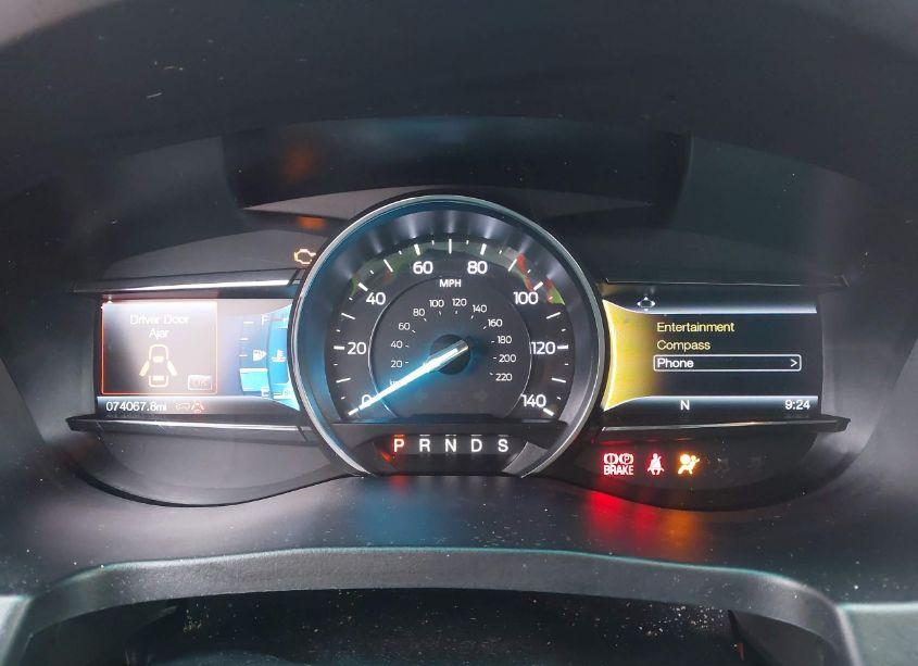 Photo 7 of 2017 Ford Explorer XLT (VIN 1FM5K7D88HGB43608)