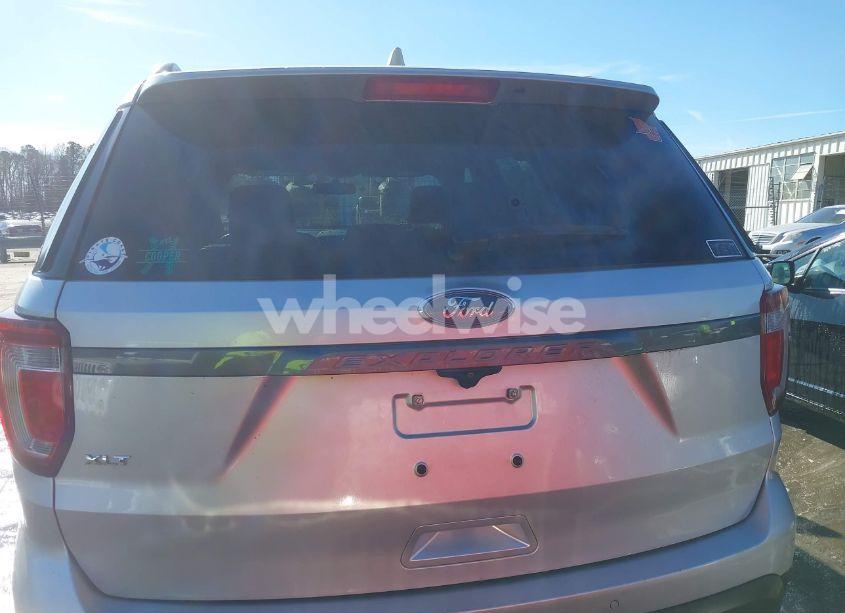Photo 16 of 2017 Ford Explorer XLT (VIN 1FM5K7D88HGD48250)