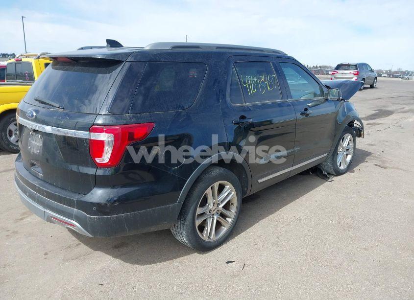 Photo 4 of 2017 Ford Explorer XLT (VIN 1FM5K7D88HGD91079)