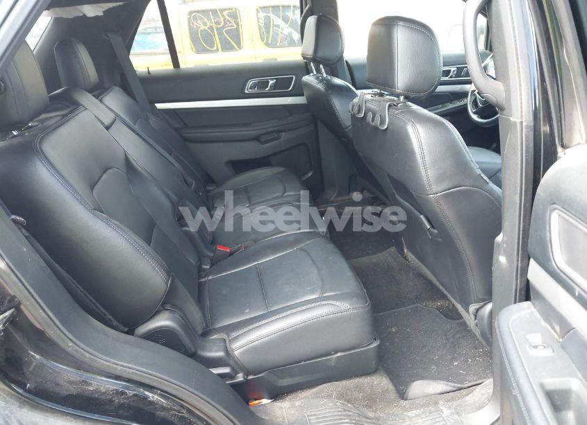 Photo 8 of 2017 Ford Explorer XLT (VIN 1FM5K7D88HGD91079)