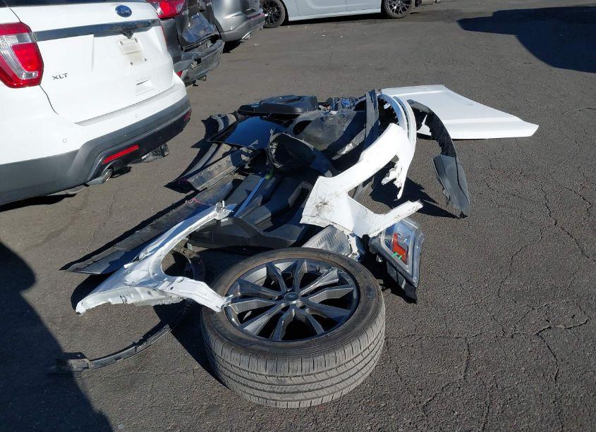 Photo 12 of 2017 Ford Explorer XLT (VIN 1FM5K7D88HGE38935)