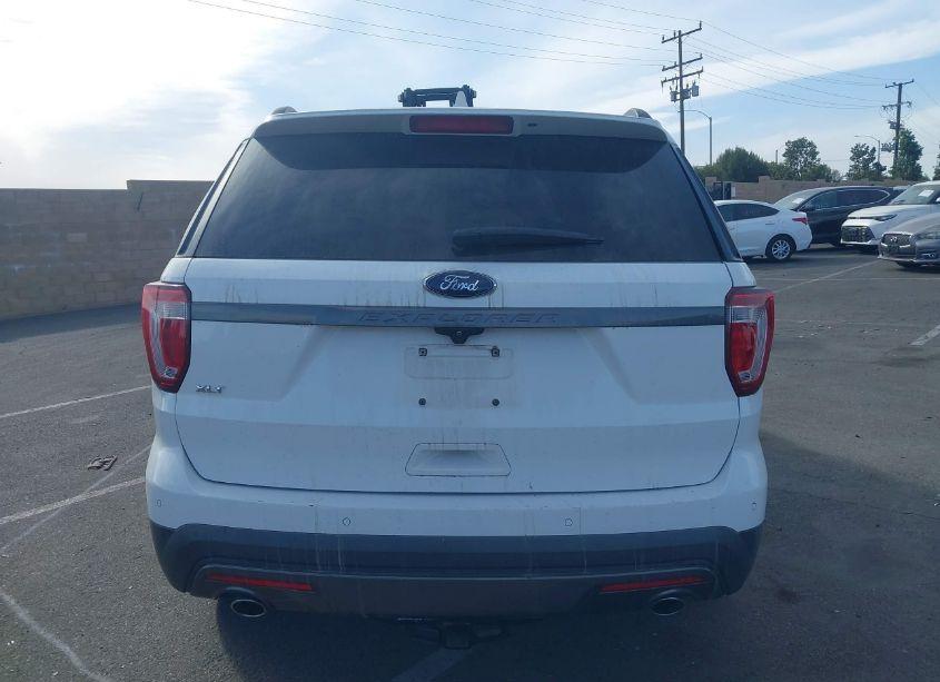 Photo 17 of 2017 Ford Explorer XLT (VIN 1FM5K7D88HGE38935)