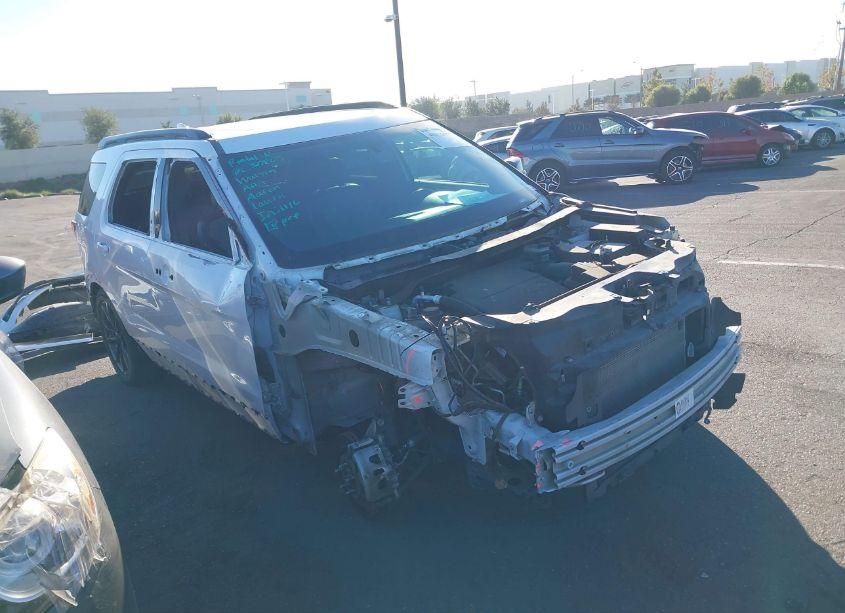 Photo 6 of 2017 Ford Explorer XLT (VIN 1FM5K7D88HGE38935)