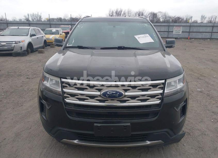Photo 11 of 2018 Ford Explorer XLT (VIN 1FM5K7D88JGA51890)