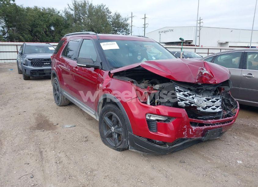 2019 Ford Explorer XLT (VIN 1FM5K7D88KGA59845) main photo
