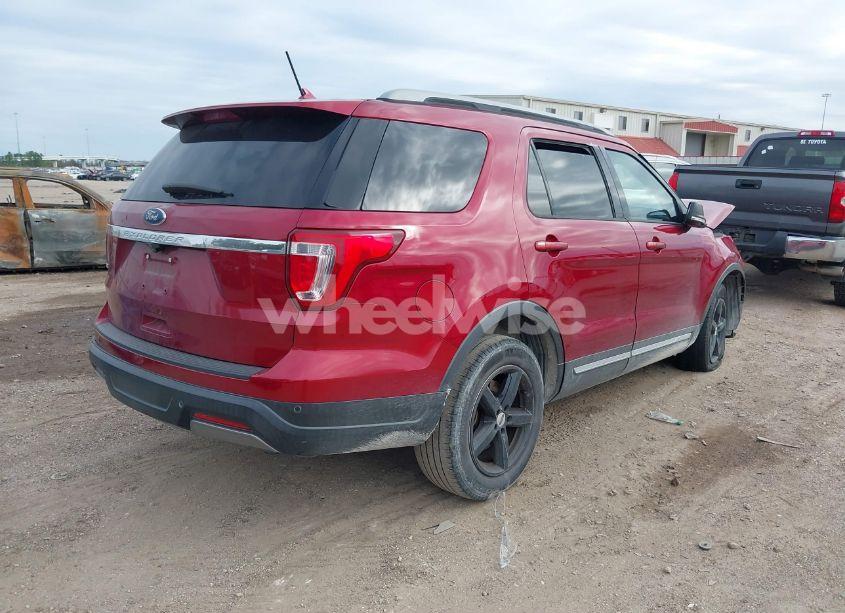 Photo 4 of 2019 Ford Explorer XLT (VIN 1FM5K7D88KGA59845)