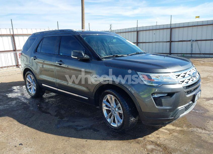2019 Ford Explorer XLT (VIN 1FM5K7D88KGA87807) main photo