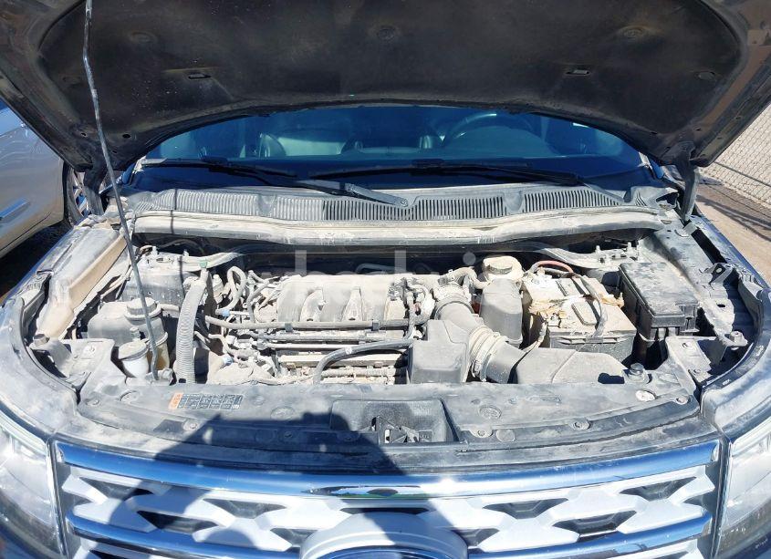 Photo 10 of 2019 Ford Explorer XLT (VIN 1FM5K7D88KGA87807)