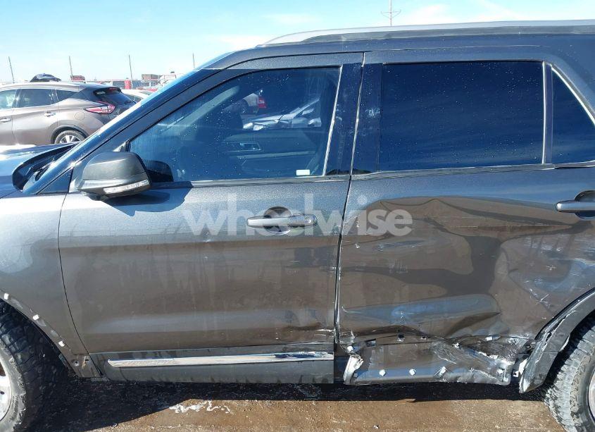 Photo 14 of 2019 Ford Explorer XLT (VIN 1FM5K7D88KGA87807)