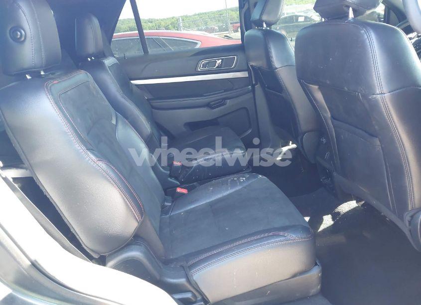 Photo 8 of 2019 Ford Explorer XLT (VIN 1FM5K7D88KGA88682)