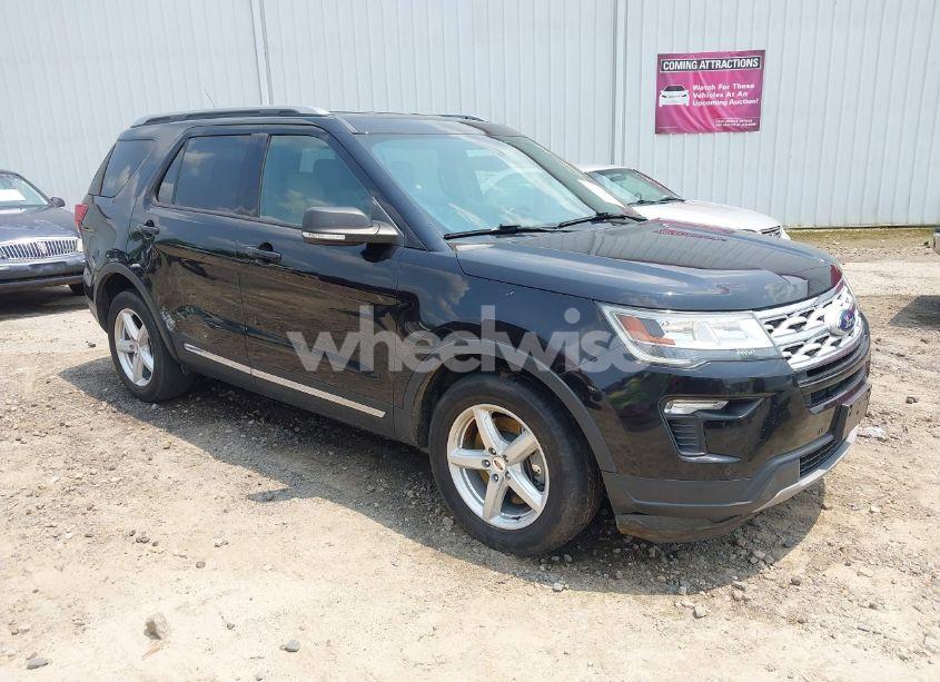 2019 Ford Explorer XLT (VIN 1FM5K7D88KGA92134) main photo