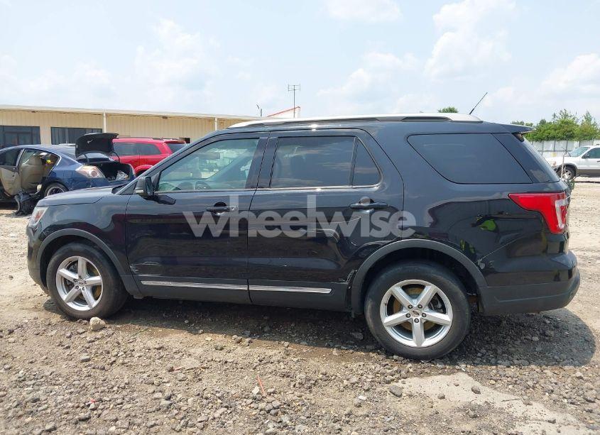 Photo 14 of 2019 Ford Explorer XLT (VIN 1FM5K7D88KGA92134)