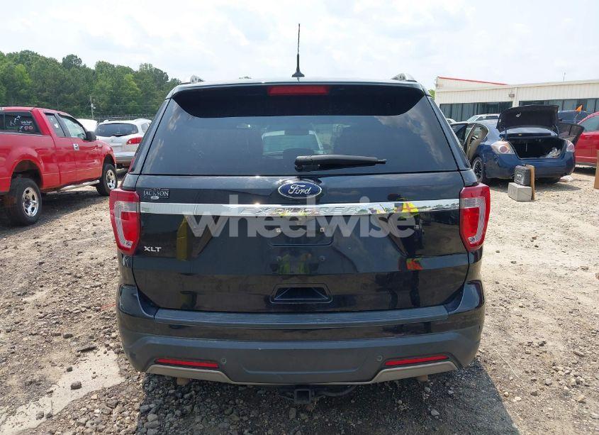 Photo 16 of 2019 Ford Explorer XLT (VIN 1FM5K7D88KGA92134)