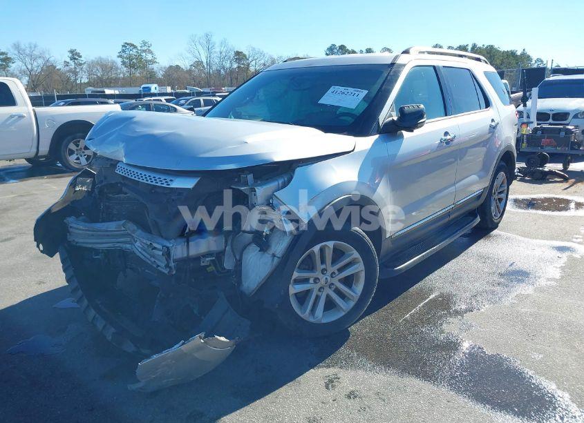 Photo 2 of 2013 Ford Explorer XLT (VIN 1FM5K7D89DGA36240)