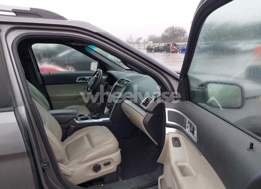 Photo 5 of 2013 Ford Explorer XLT (VIN 1FM5K7D89DGA37498)